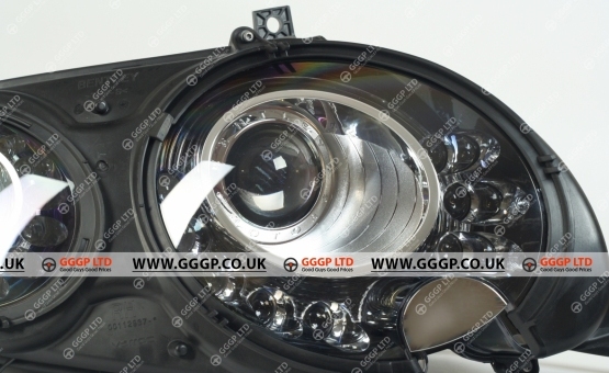 Right headlight GT II 2011- (with diodes black GT3-R)