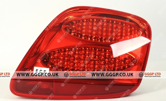 Right tail light